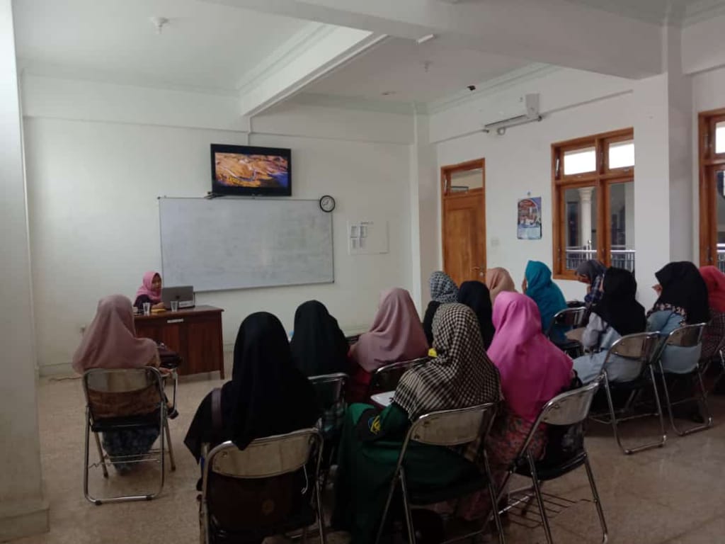 Membuka Wawasan Lewat Nobar, Budaya Patriarki Menggerus Hak-hak Perempuan