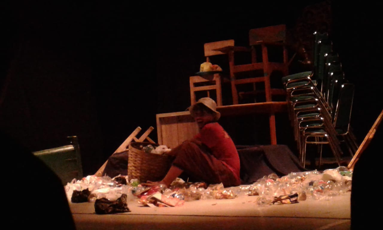 Pementasan Sugeng Rawuh Teater Goesti dengan Menampilkan Tiga Pementasan yang Berbeda